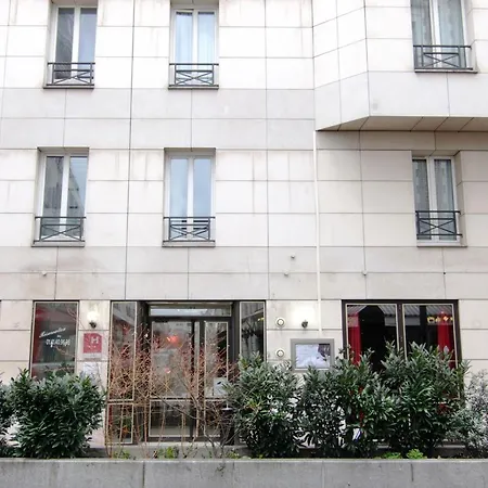 Briand Devient Ipl Szálloda