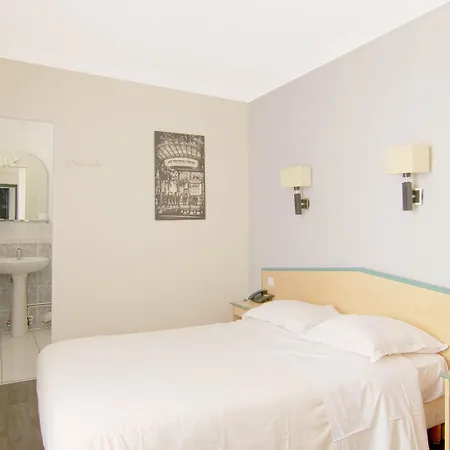 Briand Devient Ipl 3* Levallois-Perret