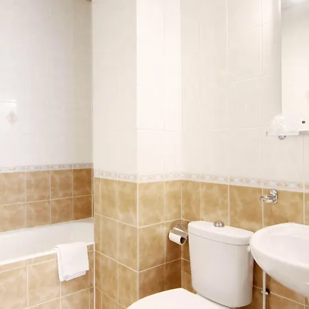 Briand Devient Ipl 3* Levallois-Perret