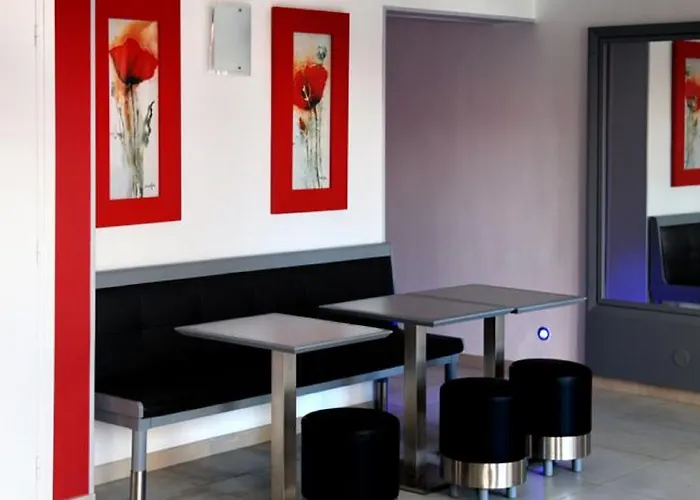 Briand Devient Ipl Hotel